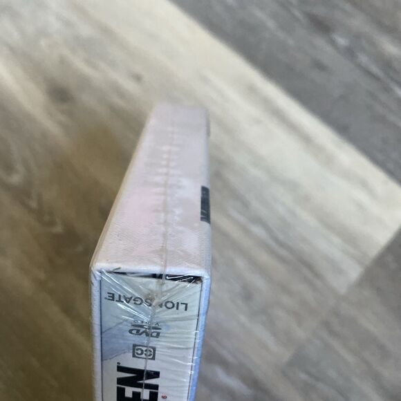 Mad Men Season 6 DVD Target Exclusive – Factory Sealed – Bonus Disc “1960s Celeb - Picture 5 of 6